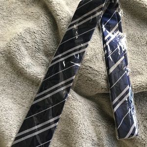 NWT brand new ravenclaw necktie Hogwarts House